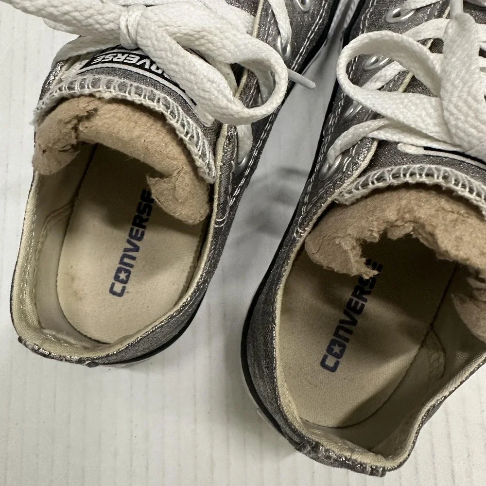 Converse Chuck Taylor All‎ Star Shoes Kids Size 2.5 Silver Low Top Sneakers